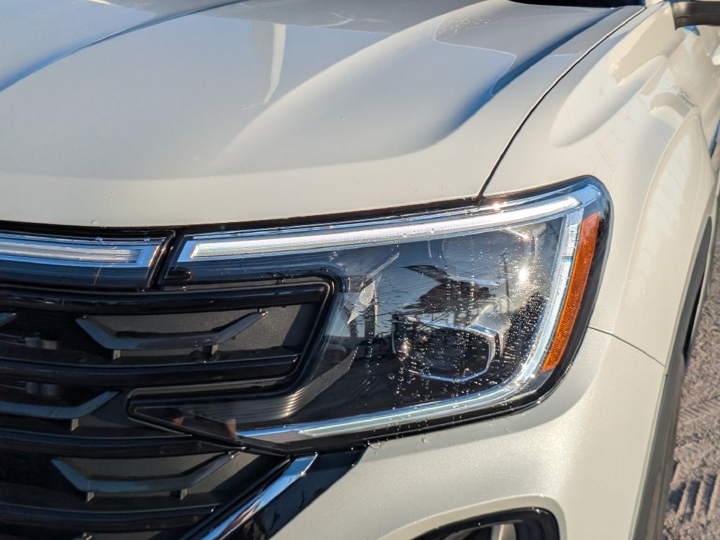 2026 Volkswagen Atlas Cross Sport SE w/Technology
