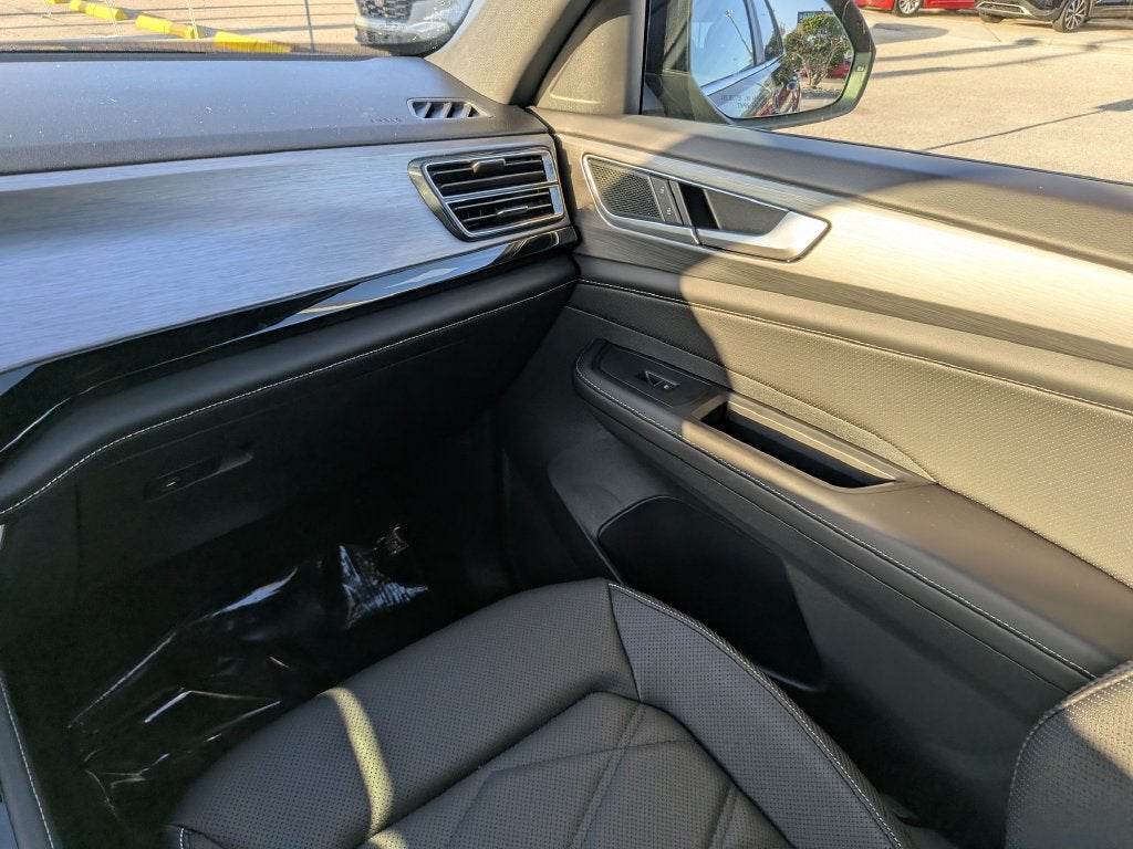 2026 Volkswagen Atlas Cross Sport SE w/Technology