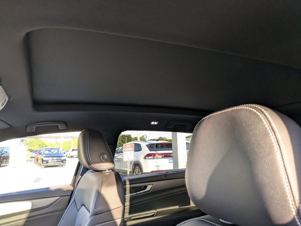 2026 Volkswagen Atlas Cross Sport SE w/Technology