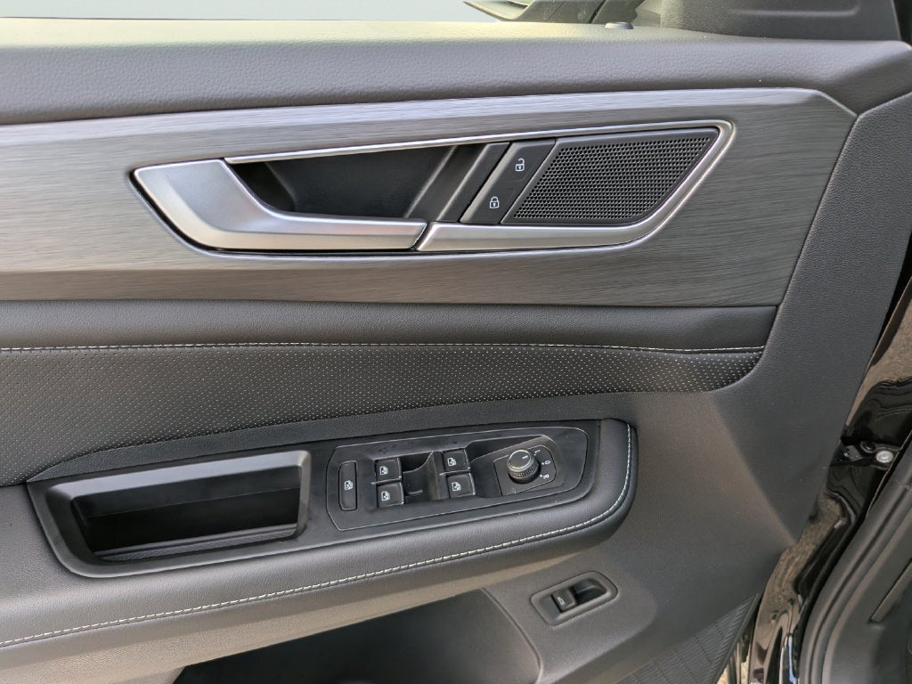 2026 Volkswagen Atlas Cross Sport SE w/Technology