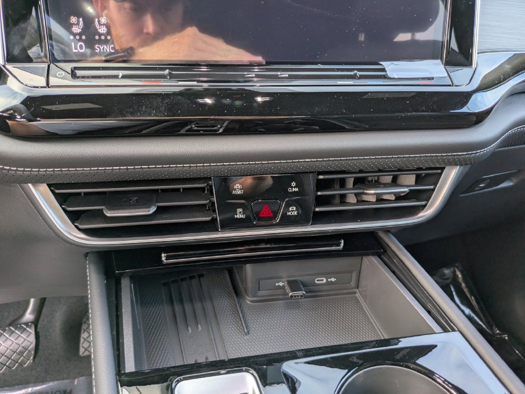2026 Volkswagen Atlas Cross Sport SE w/Technology