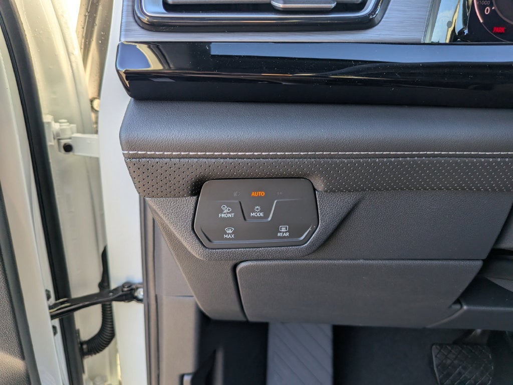 2026 Volkswagen Atlas Cross Sport SE w/Technology