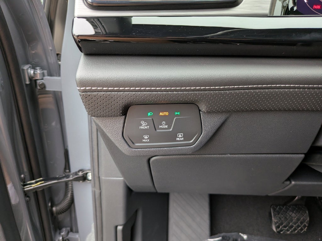 2026 Volkswagen Atlas Cross Sport SE w/Technology