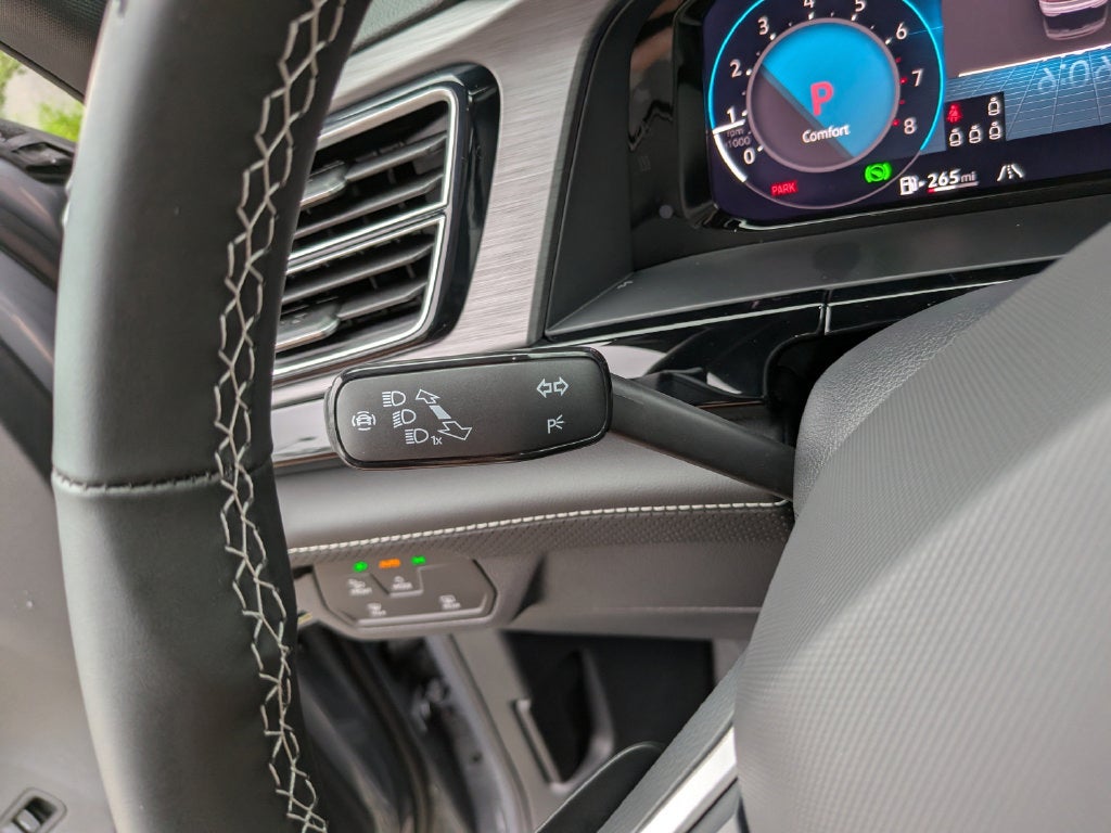 2026 Volkswagen Atlas Cross Sport SE w/Technology