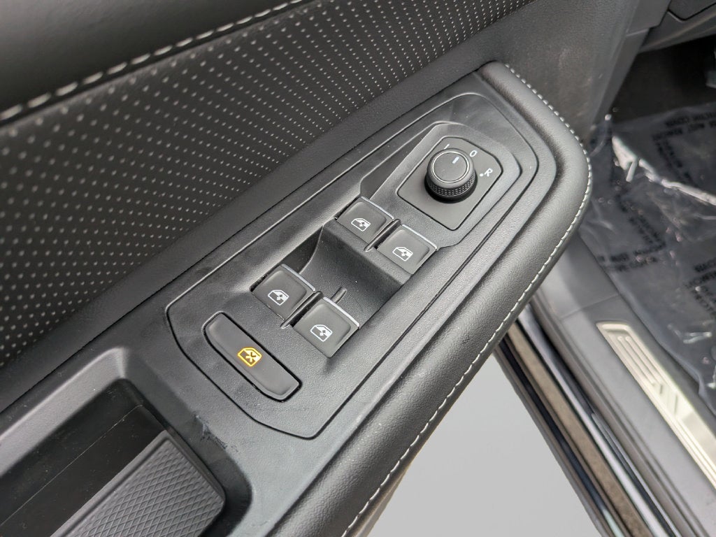 2026 Volkswagen Atlas Cross Sport SE w/Technology
