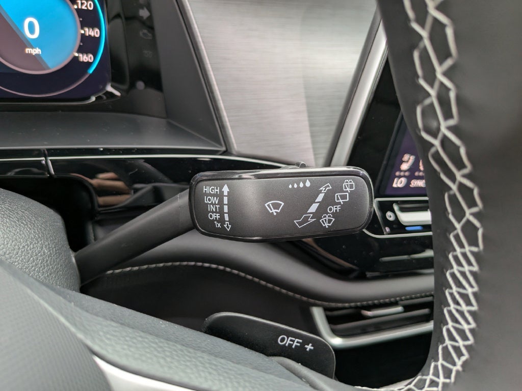 2026 Volkswagen Atlas Cross Sport SE w/Technology