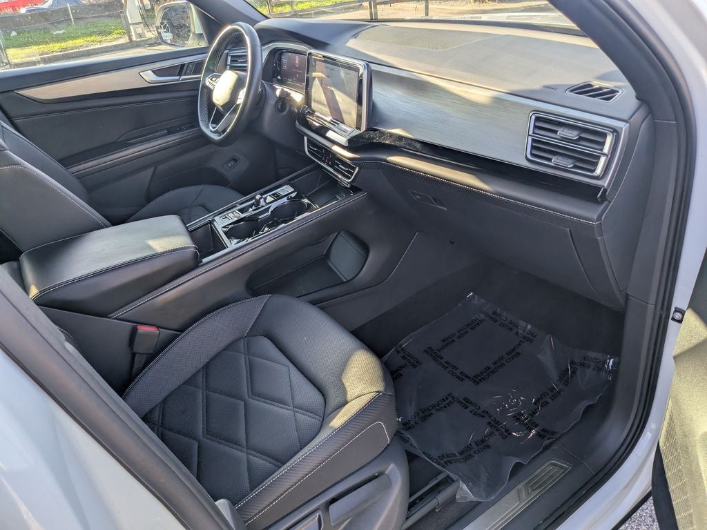 2024 Volkswagen Atlas Cross Sport 2.0T SE w/Technology