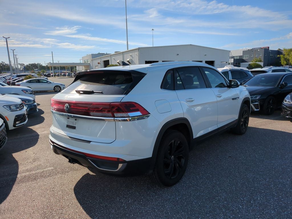 2024 Volkswagen Atlas Cross Sport 2.0T SE w/Technology