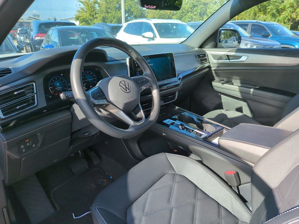 2024 Volkswagen Atlas Cross Sport 2.0T SE w/Technology