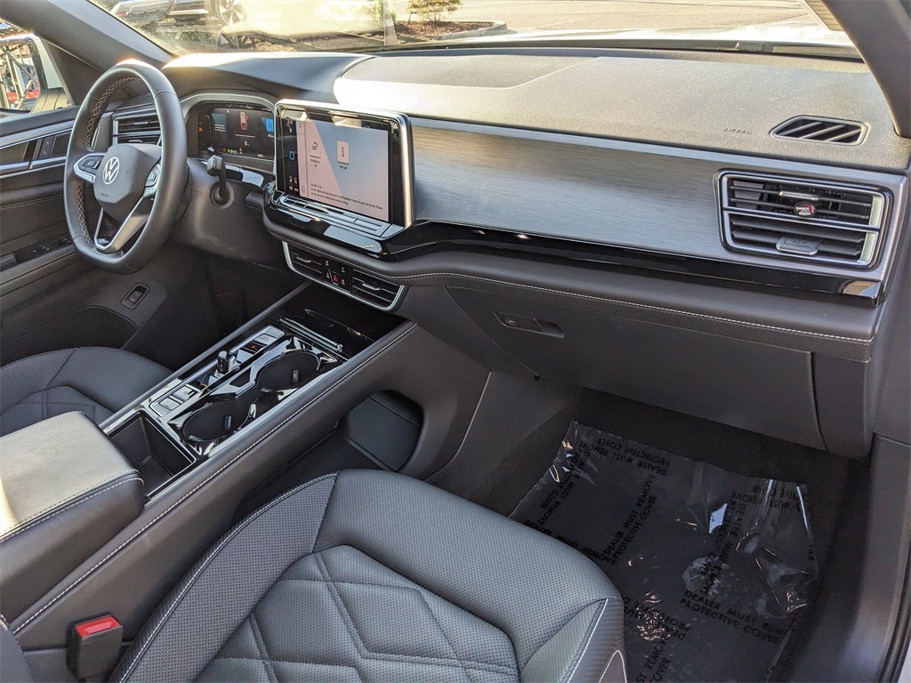 2025 Volkswagen Atlas Cross Sport 2.0T SE w/Technology