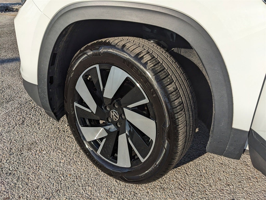 2025 Volkswagen Atlas Cross Sport 2.0T SE w/Technology