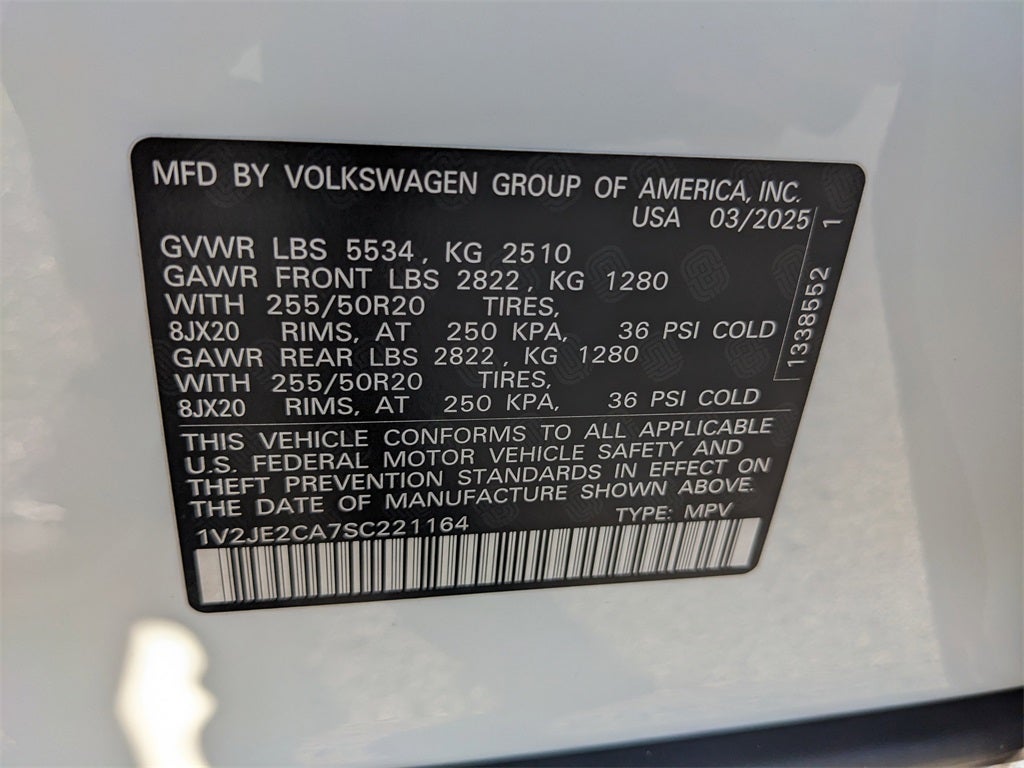 2025 Volkswagen Atlas Cross Sport 2.0T SE w/Technology