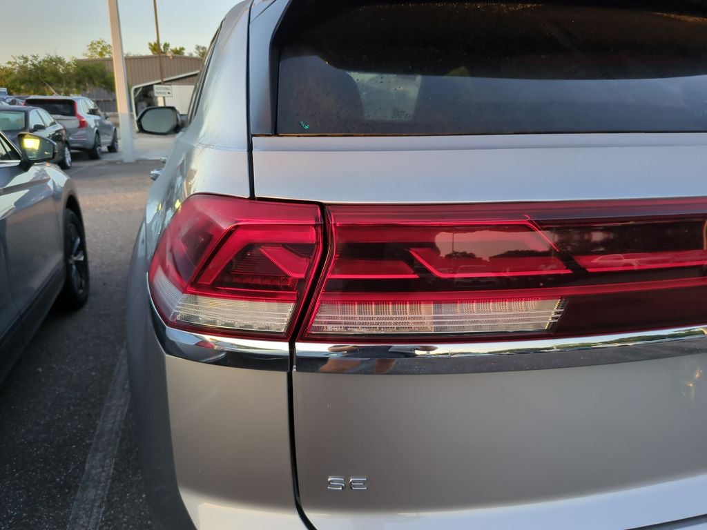 2024 Volkswagen Atlas Cross Sport 2.0T SE w/Technology