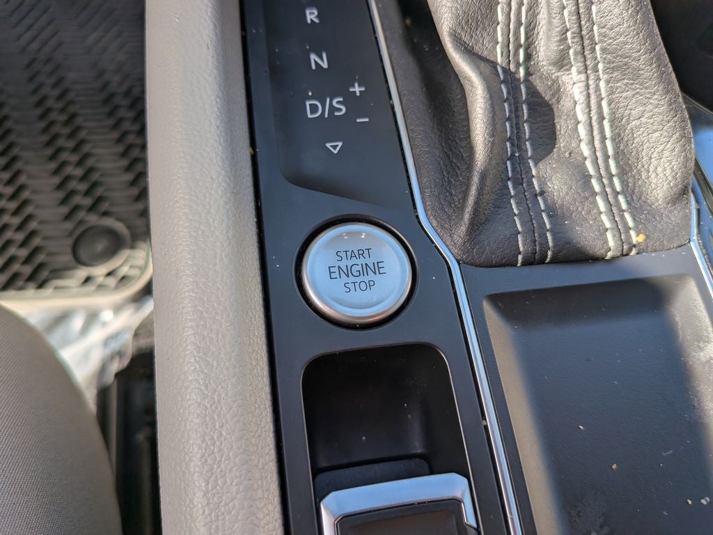 2023 Volkswagen Atlas 2.0T SE w/Technology