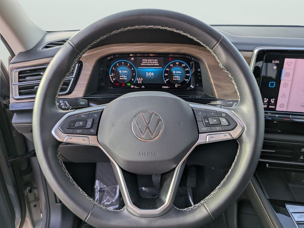 2024 Volkswagen Atlas 2.0T SE w/Technology