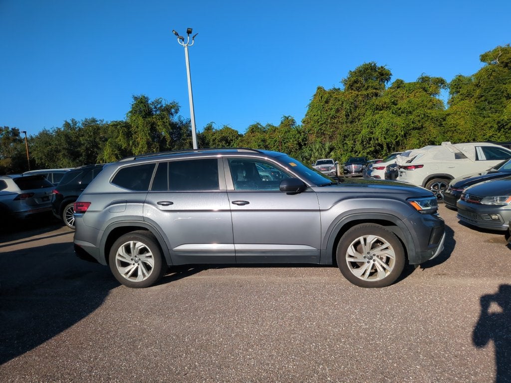 2022 Volkswagen Atlas 3.6L V6 SE w/Technology