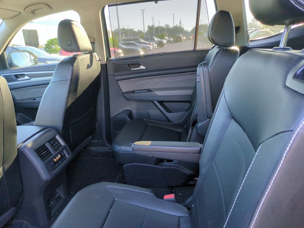 2022 Volkswagen Atlas 3.6L V6 SE w/Technology