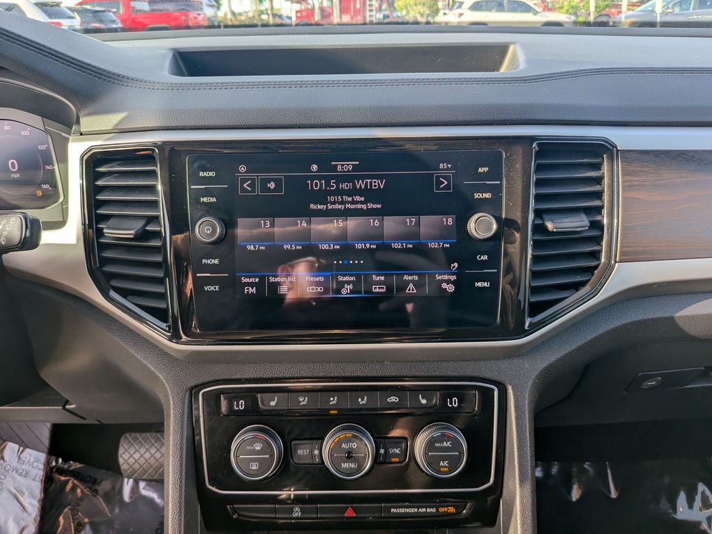 2023 Volkswagen Atlas 3.6L V6 SE w/Technology
