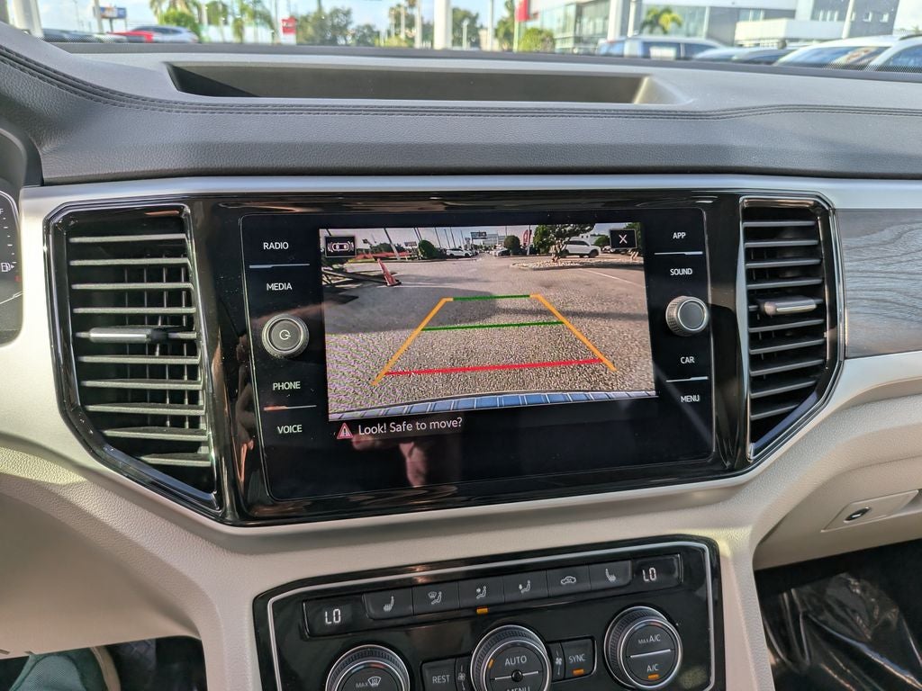 2023 Volkswagen Atlas 3.6L V6 SE w/Technology