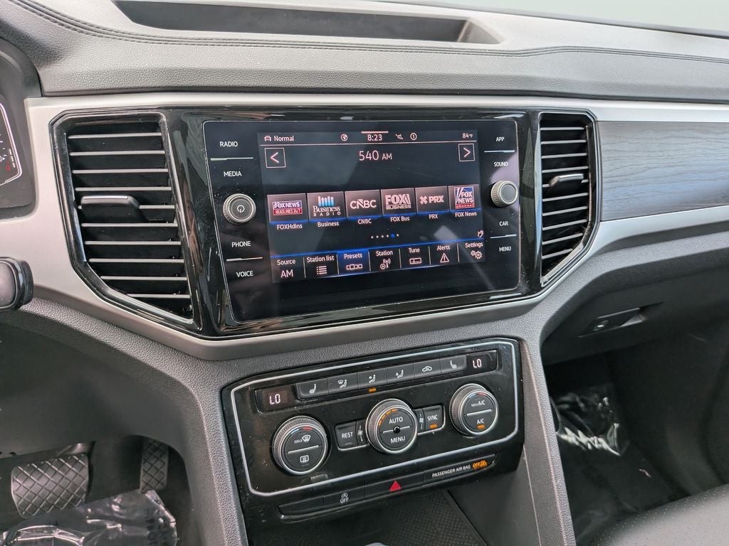 2023 Volkswagen Atlas 3.6L V6 SE w/Technology