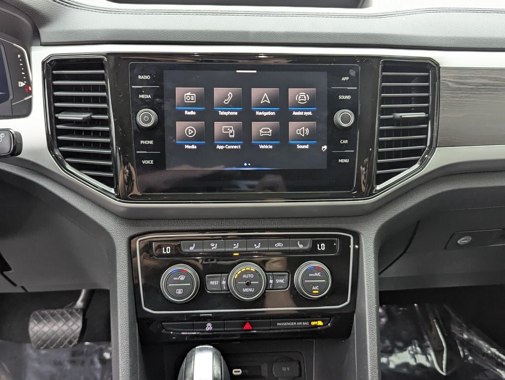 2023 Volkswagen Atlas 3.6L V6 SE w/Technology