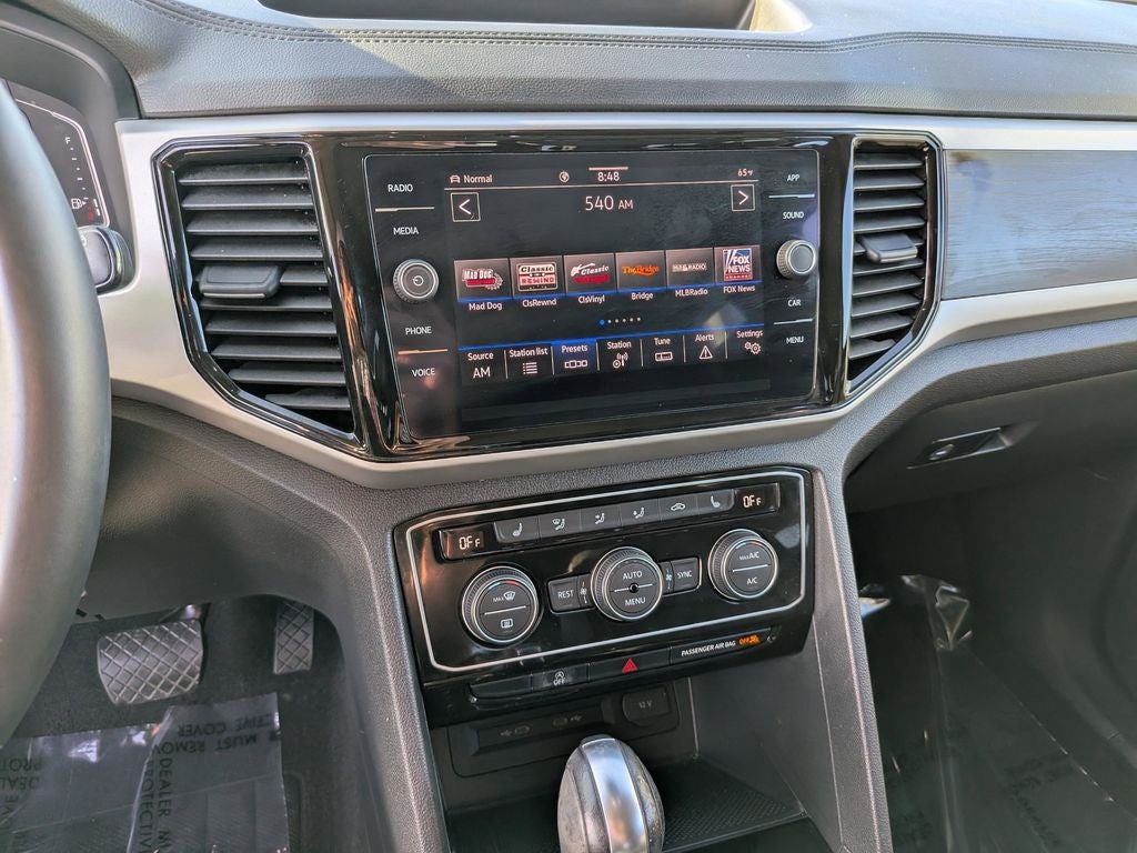 2022 Volkswagen Atlas 3.6L V6 SE w/Technology