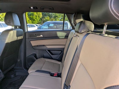 2022 Volkswagen Atlas Cross Sport 2.0T SEL R-Line