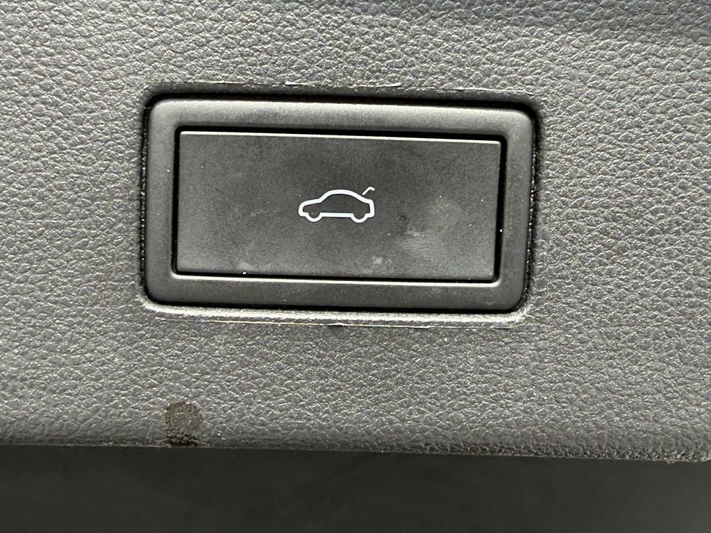 2023 Volkswagen Atlas Cross Sport 3.6L V6 SEL R-Line
