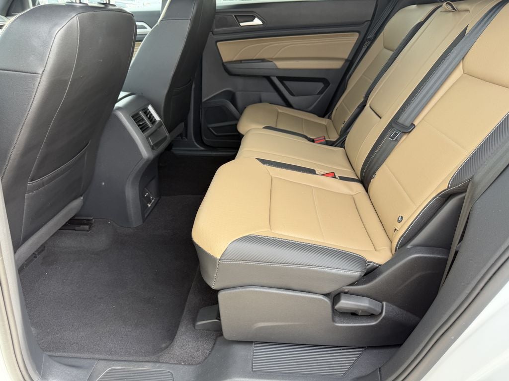 2023 Volkswagen Atlas Cross Sport 3.6L V6 SEL R-Line