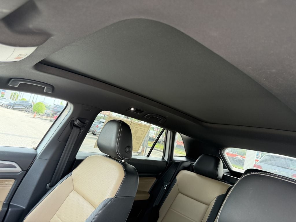 2023 Volkswagen Atlas Cross Sport 3.6L V6 SEL R-Line