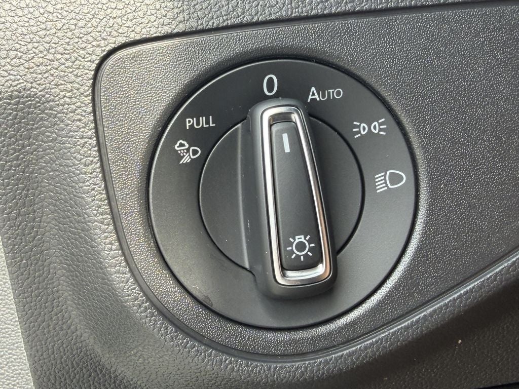 2023 Volkswagen Atlas Cross Sport 3.6L V6 SEL R-Line