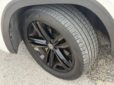 2023 Volkswagen Atlas Cross Sport 3.6L V6 SEL R-Line