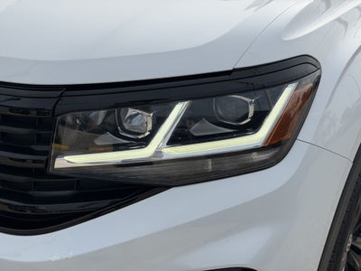 2023 Volkswagen Atlas Cross Sport 3.6L V6 SEL R-Line