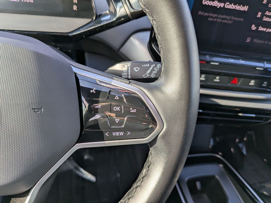 2023 Volkswagen ID.4 Pro