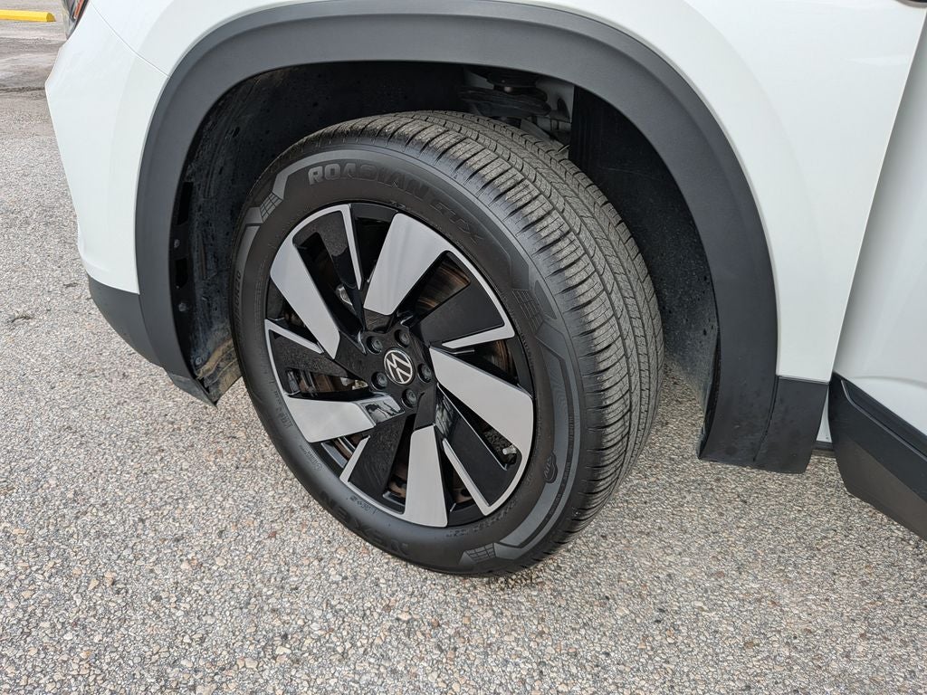2026 Volkswagen Atlas Cross Sport SE w/Technology
