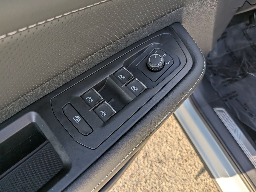 2026 Volkswagen Atlas Cross Sport SE w/Technology