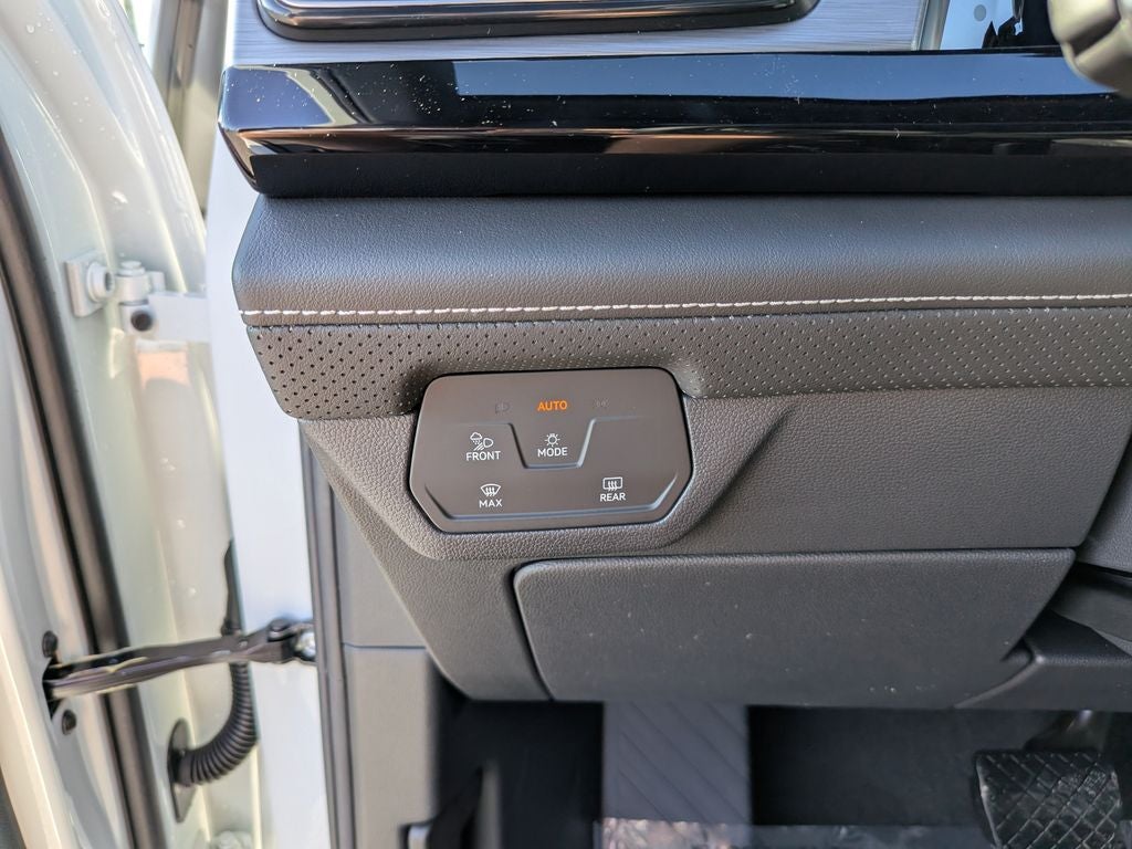 2026 Volkswagen Atlas Cross Sport SE w/Technology