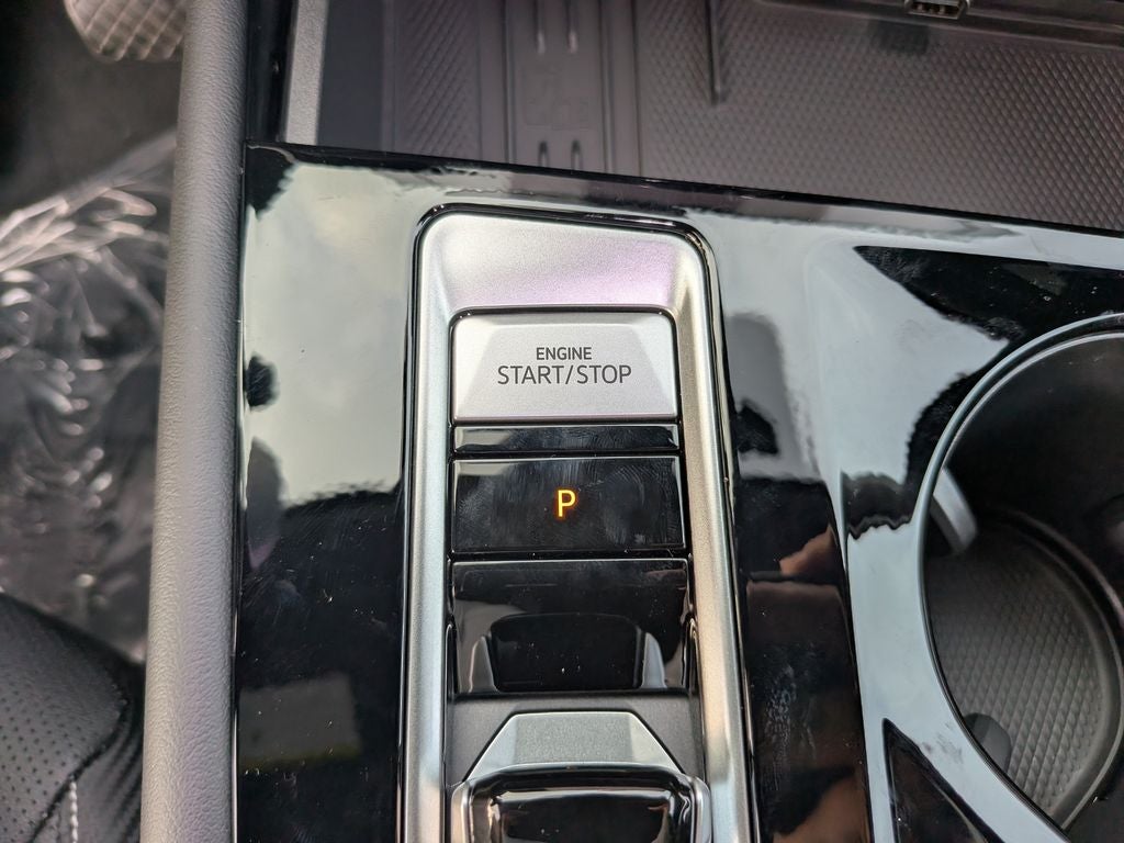 2026 Volkswagen Atlas Cross Sport SE w/Technology