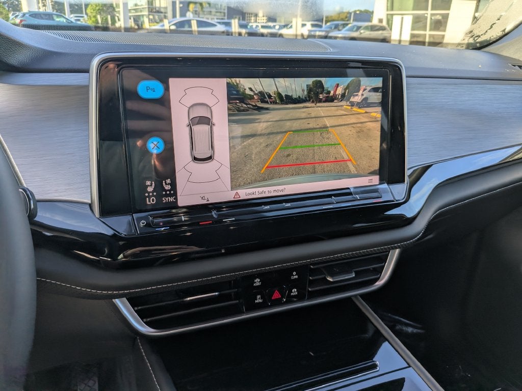 2026 Volkswagen Atlas Cross Sport SE w/Technology