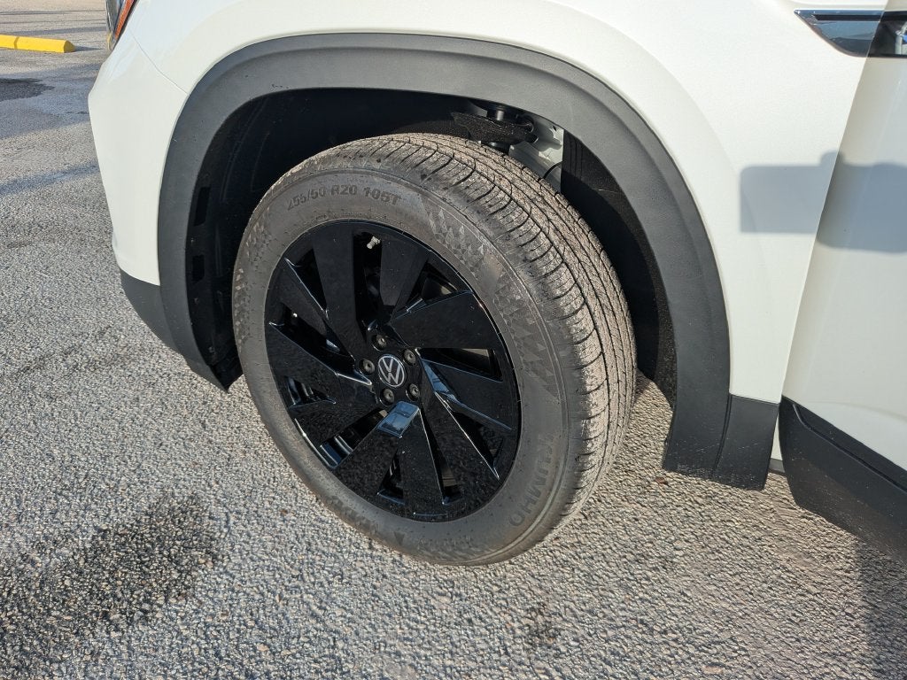 2026 Volkswagen Atlas Cross Sport SE w/Technology