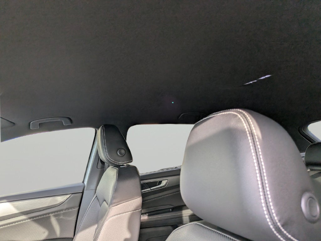2026 Volkswagen Atlas Cross Sport SE w/Technology
