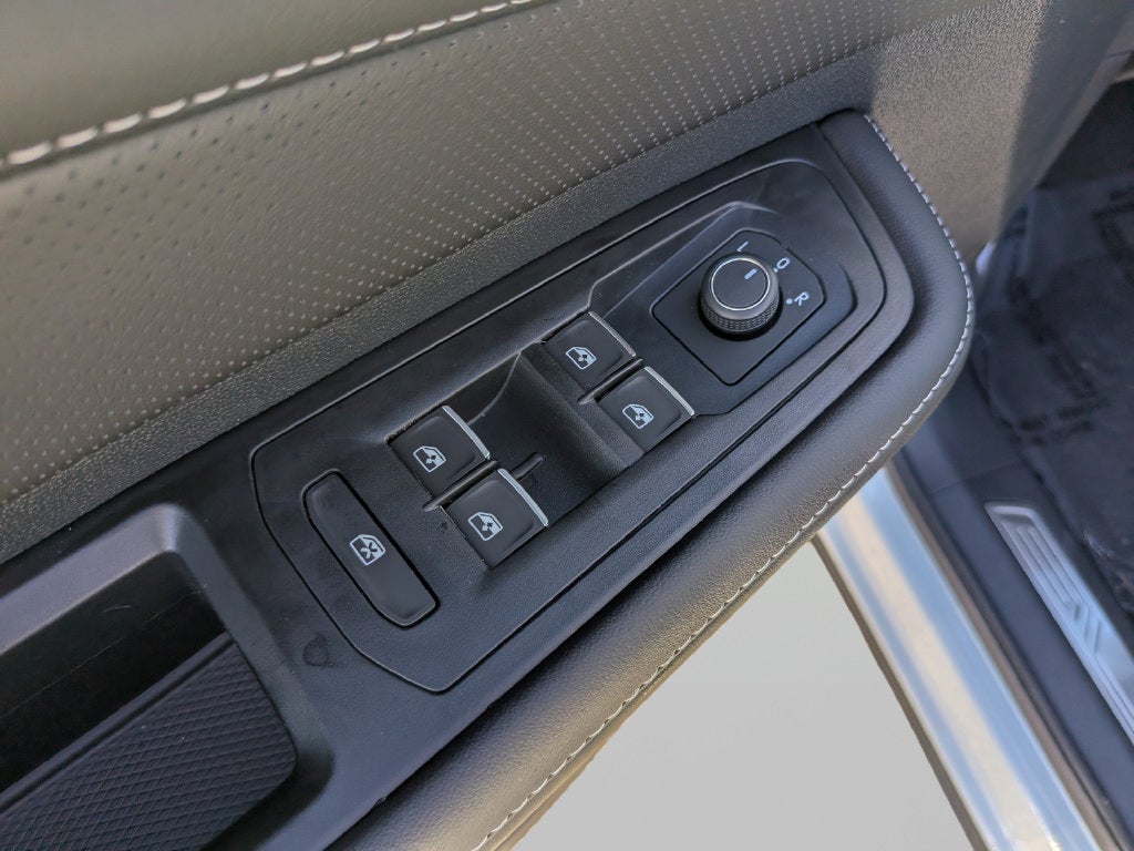 2026 Volkswagen Atlas Cross Sport SE w/Technology