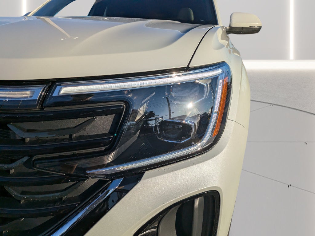 2026 Volkswagen Atlas Cross Sport SE w/Technology