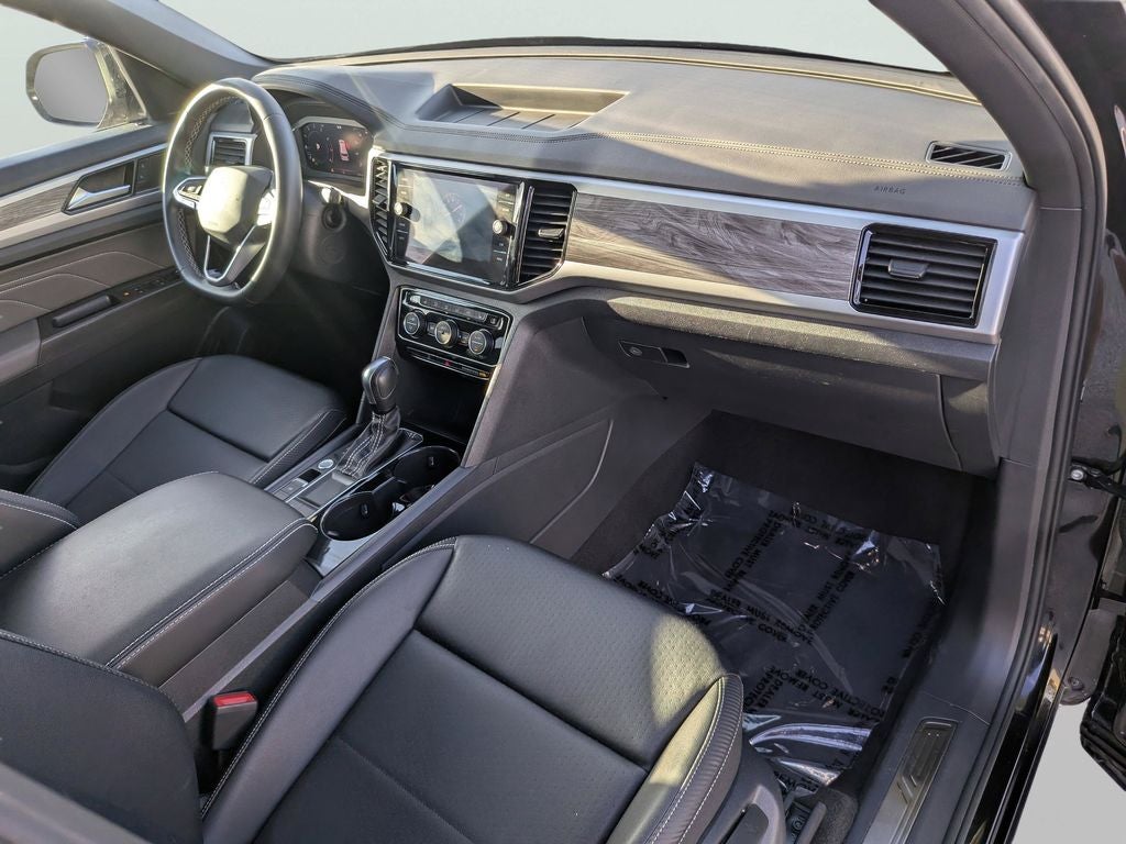 2023 Volkswagen Atlas Cross Sport 2.0T SE w/Technology