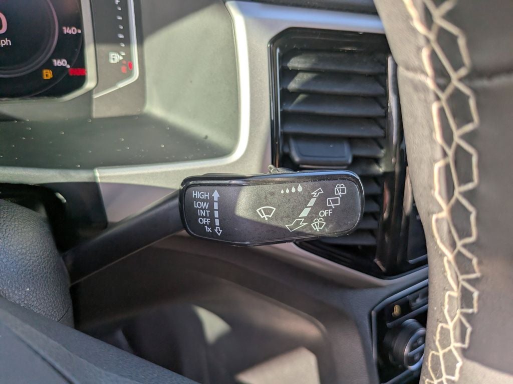 2023 Volkswagen Atlas Cross Sport 2.0T SE w/Technology