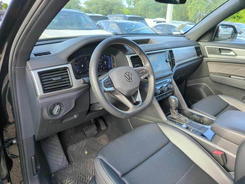 2023 Volkswagen Atlas Cross Sport 2.0T SE w/Technology