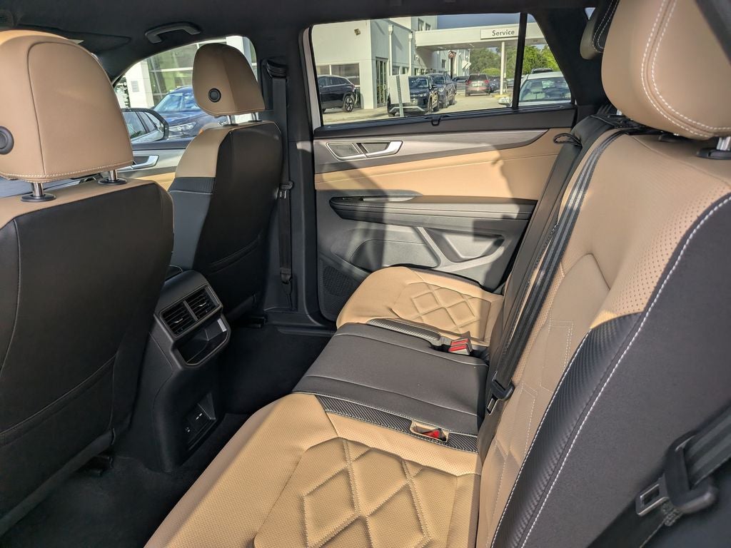 2026 Volkswagen Atlas Cross Sport 2.0T SE w/Technology