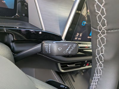2026 Volkswagen Atlas Cross Sport SE w/Technology