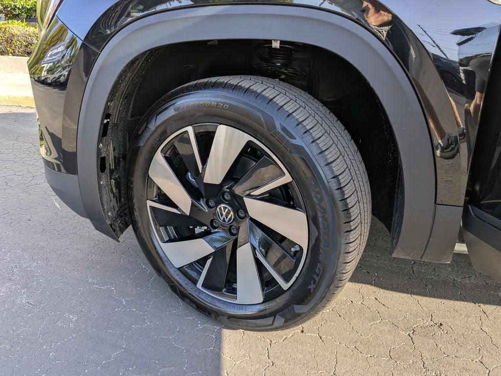 2026 Volkswagen Atlas Cross Sport SE w/Technology