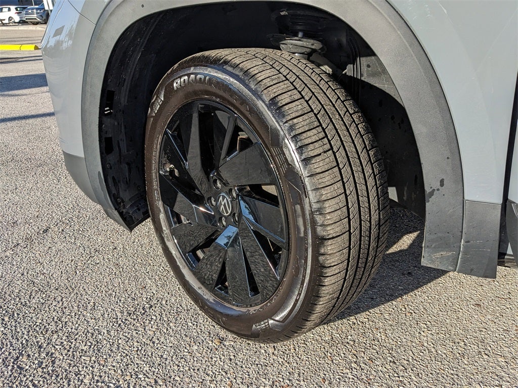 2025 Volkswagen Atlas Cross Sport 2.0T SE w/Technology